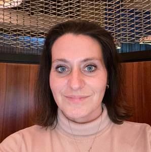 Meet your Posher, Becky